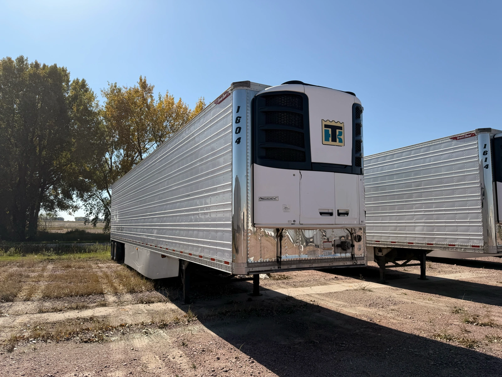 2016 Great Dane Thermo King, Stock 1604, Photographed yard context