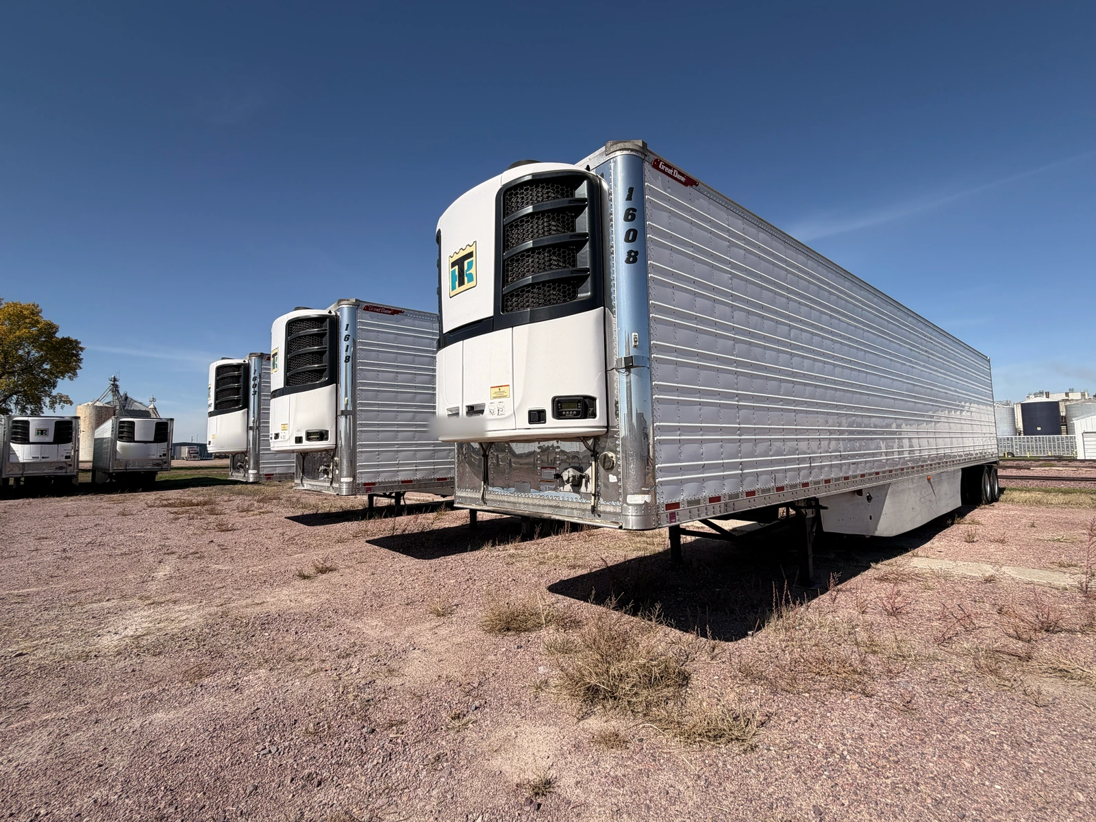 2016 Great Dane Thermo King, Stock 1608, Photographed front three-quarter photograph