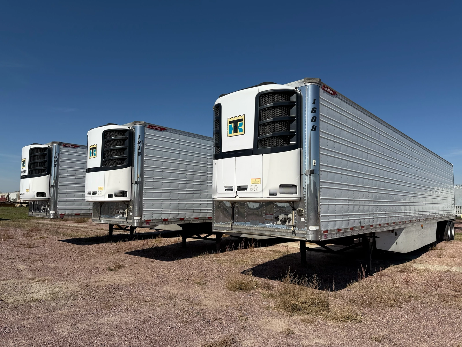 2016 Great Dane Thermo King, Stock 1608, Photographed yard context