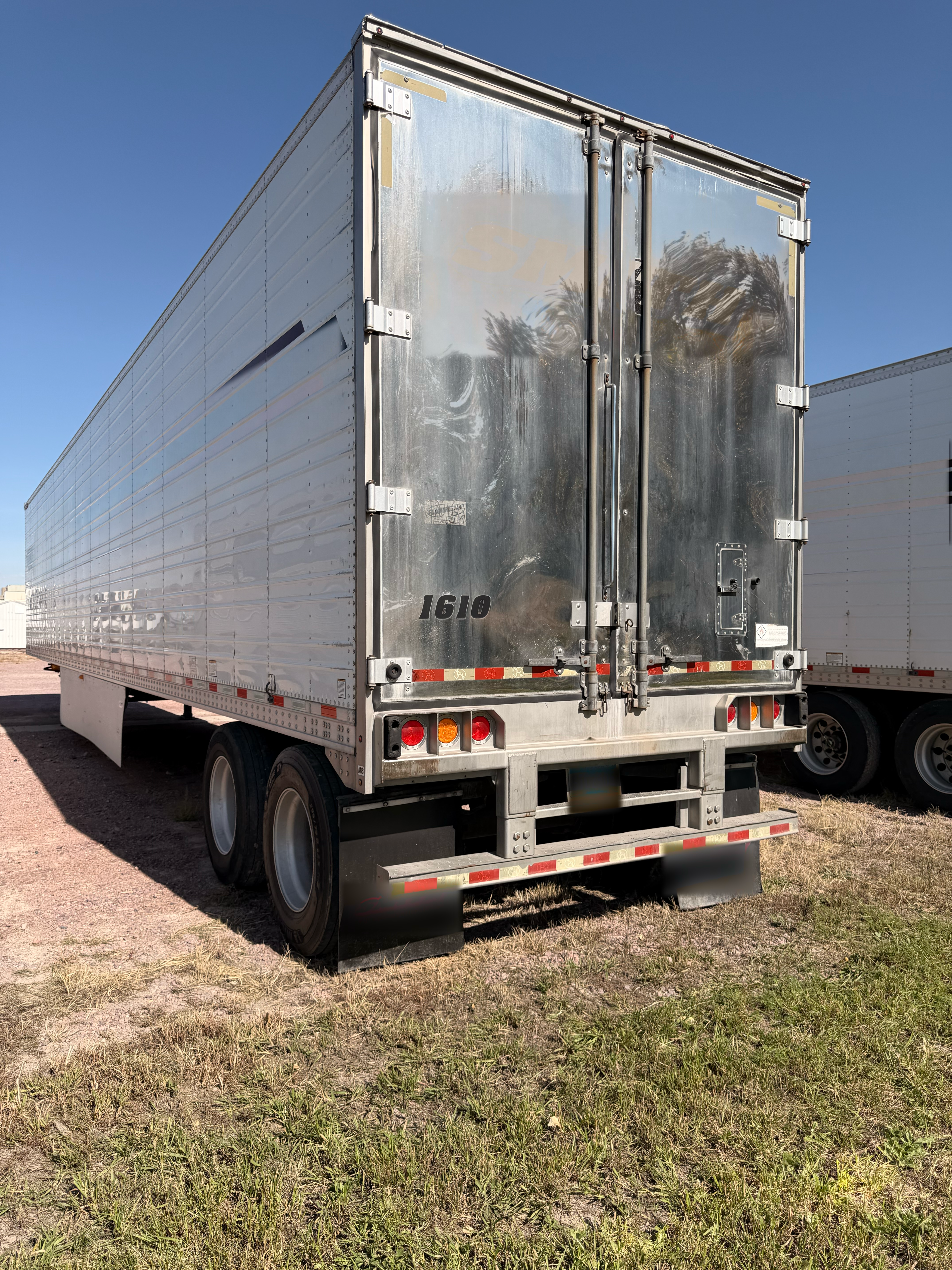 2016 Great Dane Thermo King, Stock 1610, Photographed yard context