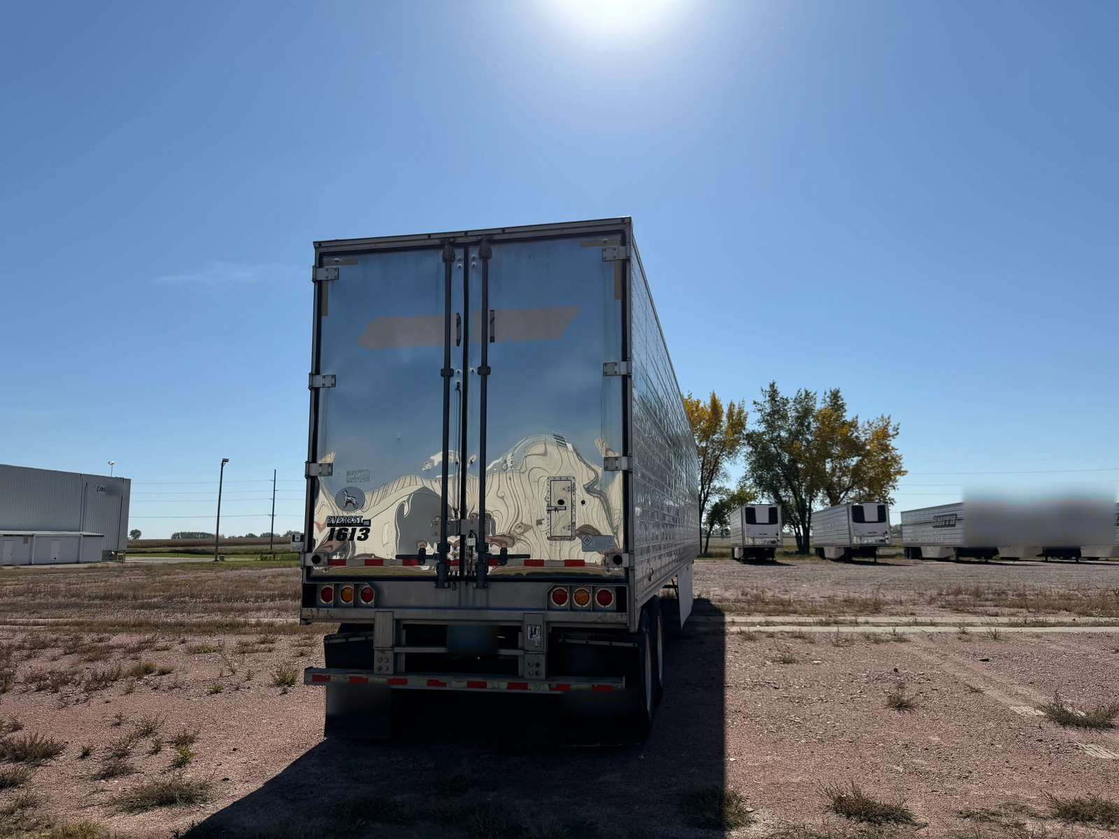 2016 Great Dane Thermo King, Stock 1613, Photographed yard context